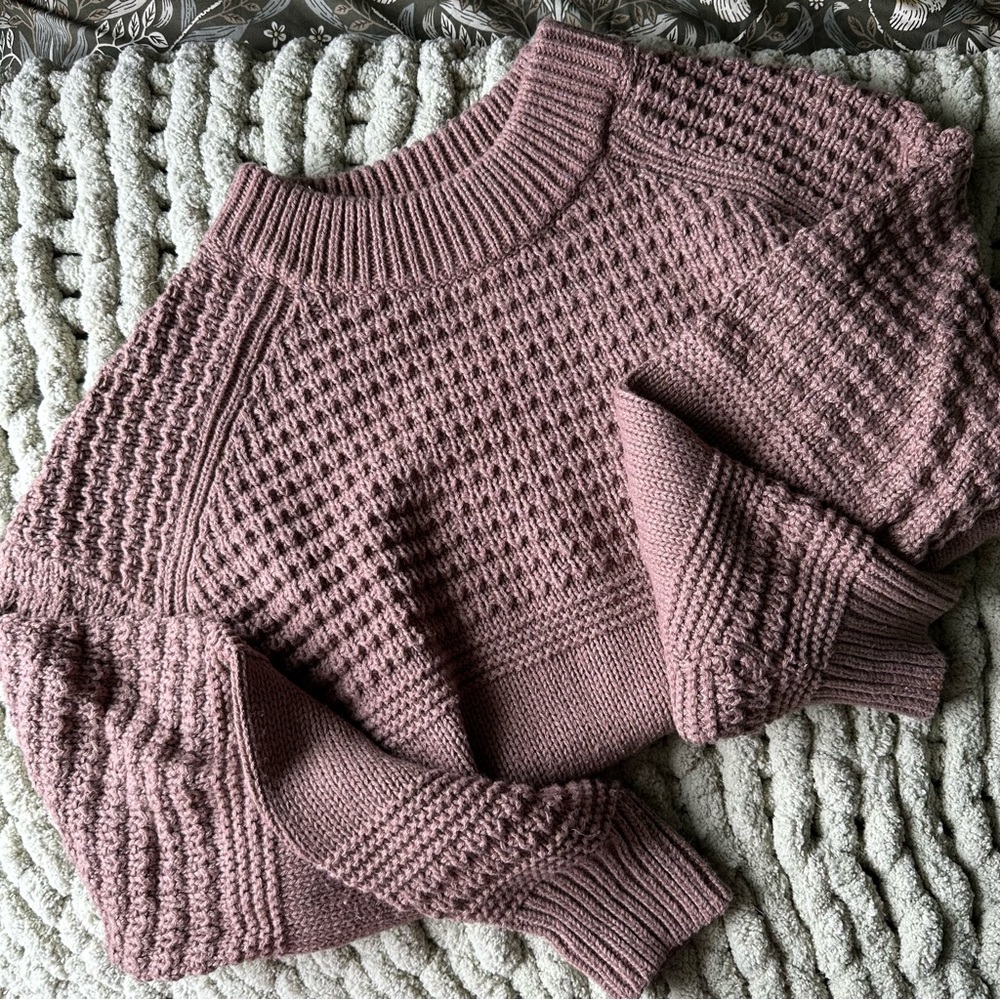 3/$20 Universal Thread Chunky Knit Sweater
